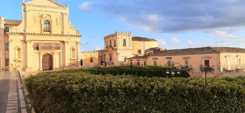 La Casa In Piazza Noto Exterior photo