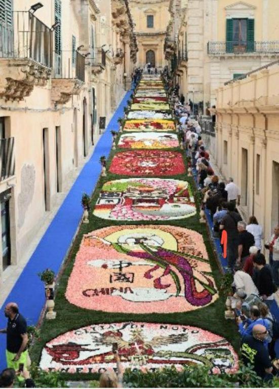La Casa In Piazza Noto Exterior photo